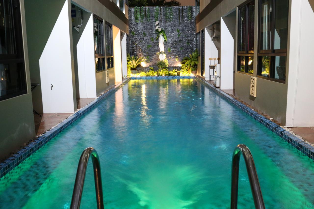 The Pool Resort Bangkok Exteriör bild